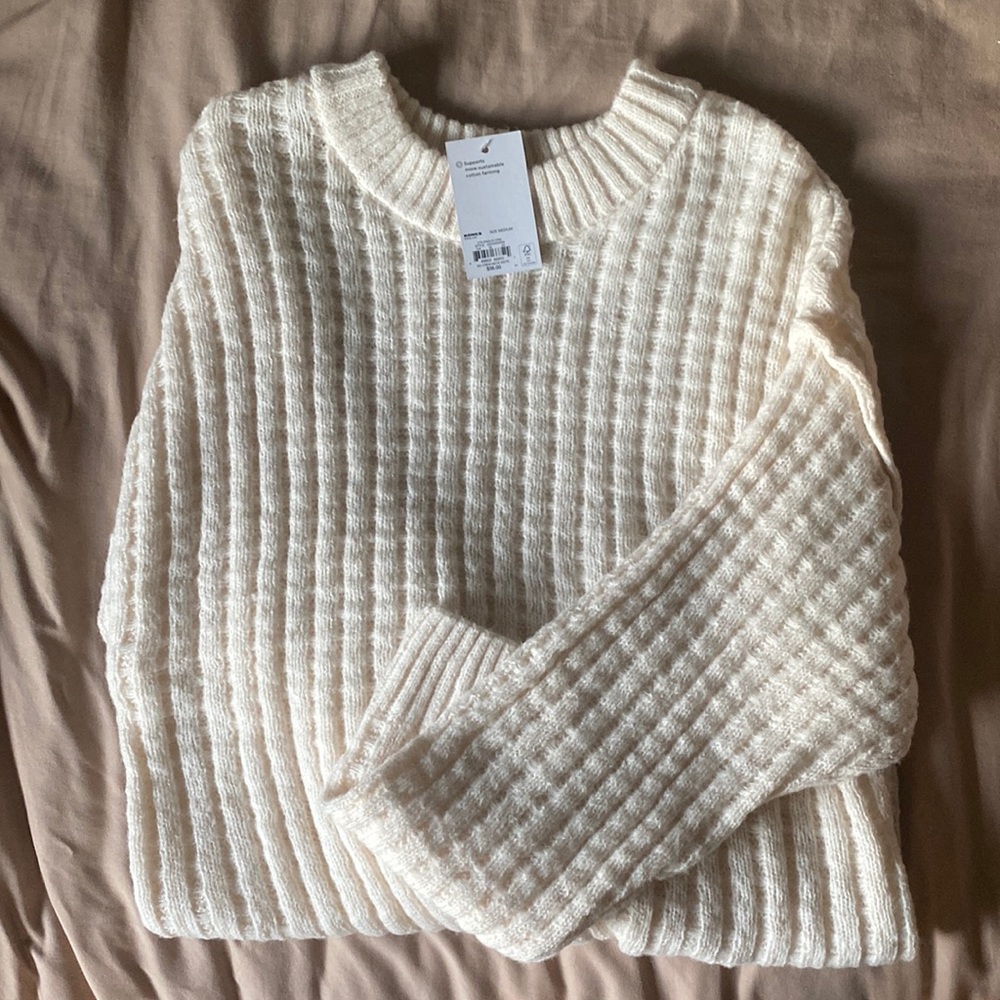 *NWT* SO Cable Knit Sweater